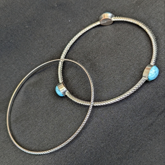 2 piece Bangle Set Silver Color with Turquoise - Picture 3 of 4